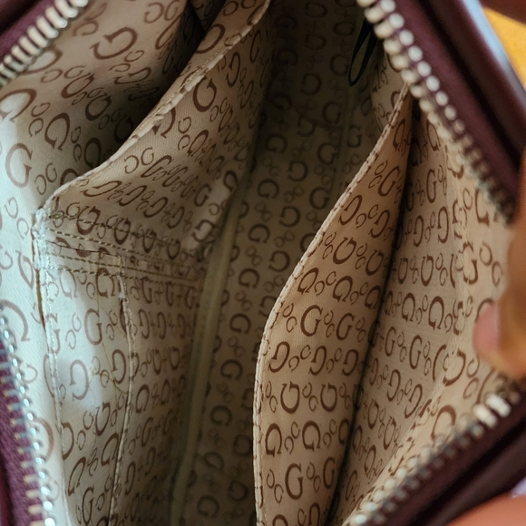 Guess Sylar Mini shoulder bag in Bordeaux wine red color quilt with coin purse - Picture 3 of 4